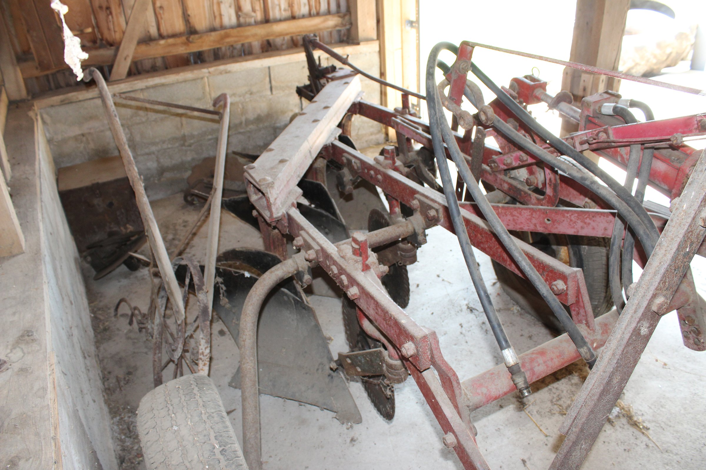Property photo 52 - FARM EQUIPMENT AUCTION IN DELAWARE COUNTY, INDIANA