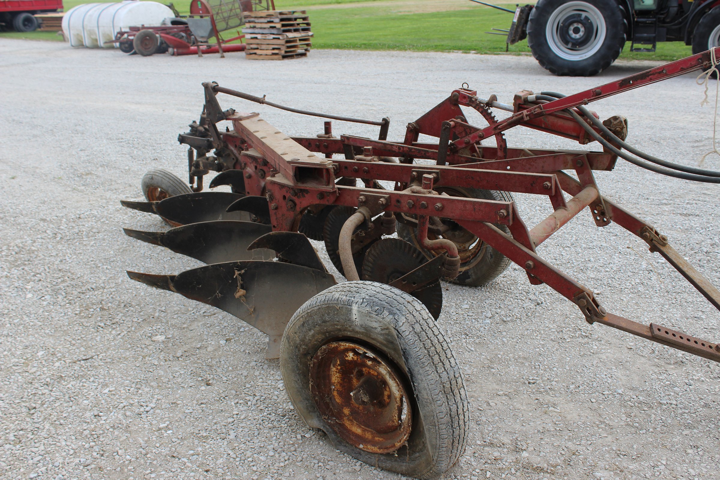 Property photo 86 - FARM EQUIPMENT AUCTION IN DELAWARE COUNTY, INDIANA