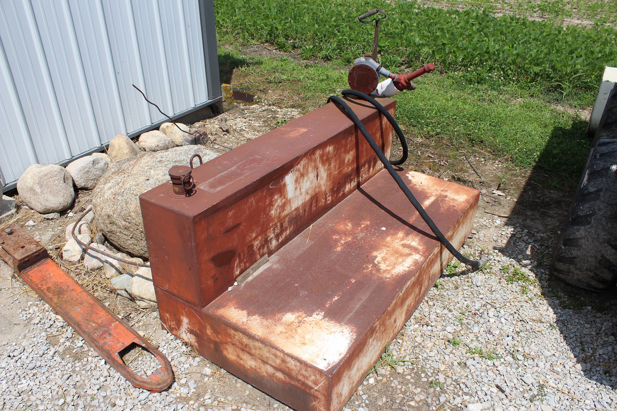 Property photo 70 - FARM EQUIPMENT AUCTION IN DELAWARE COUNTY, INDIANA