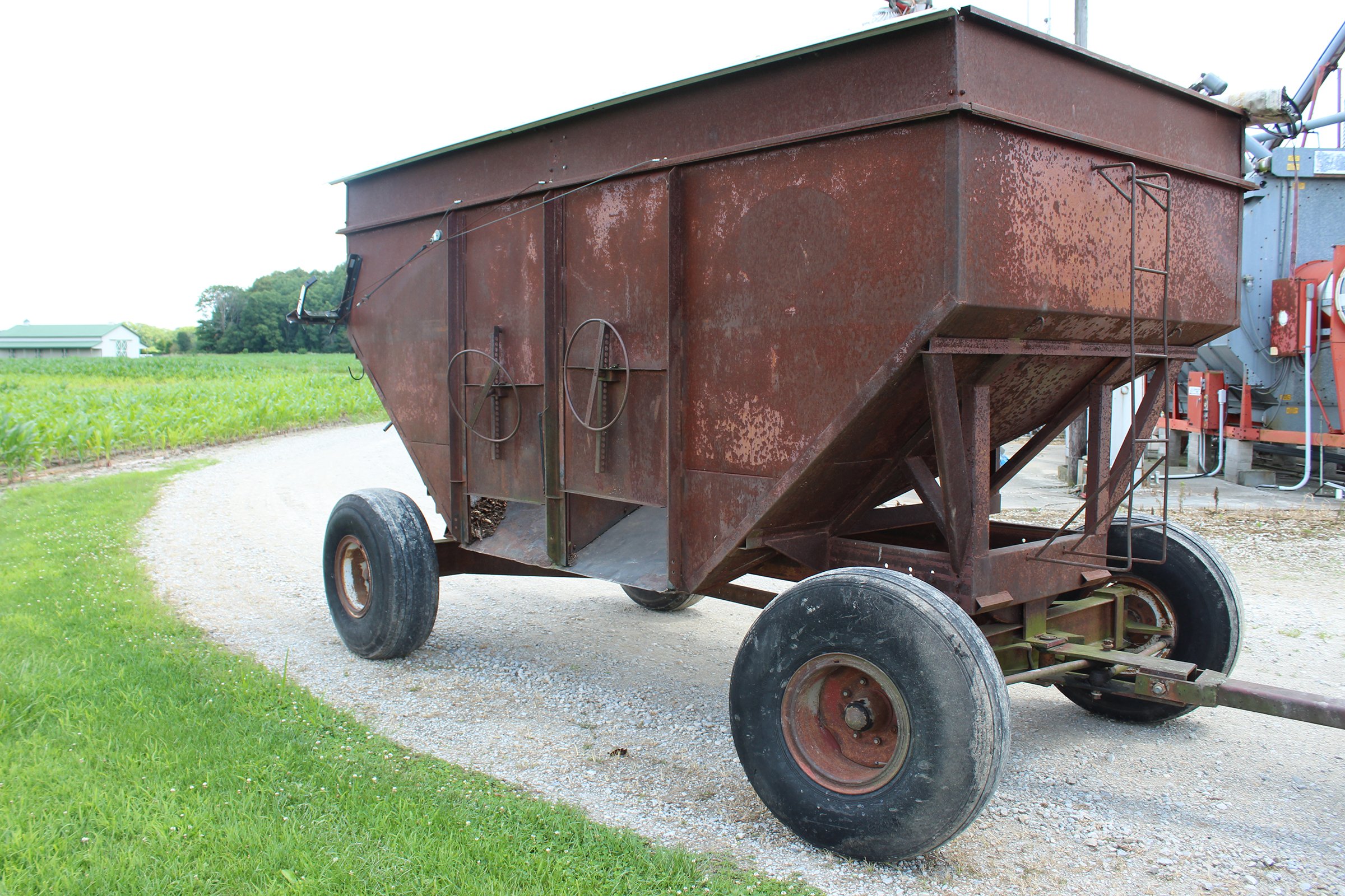 Property photo 59 - FARM EQUIPMENT AUCTION IN DELAWARE COUNTY, INDIANA
