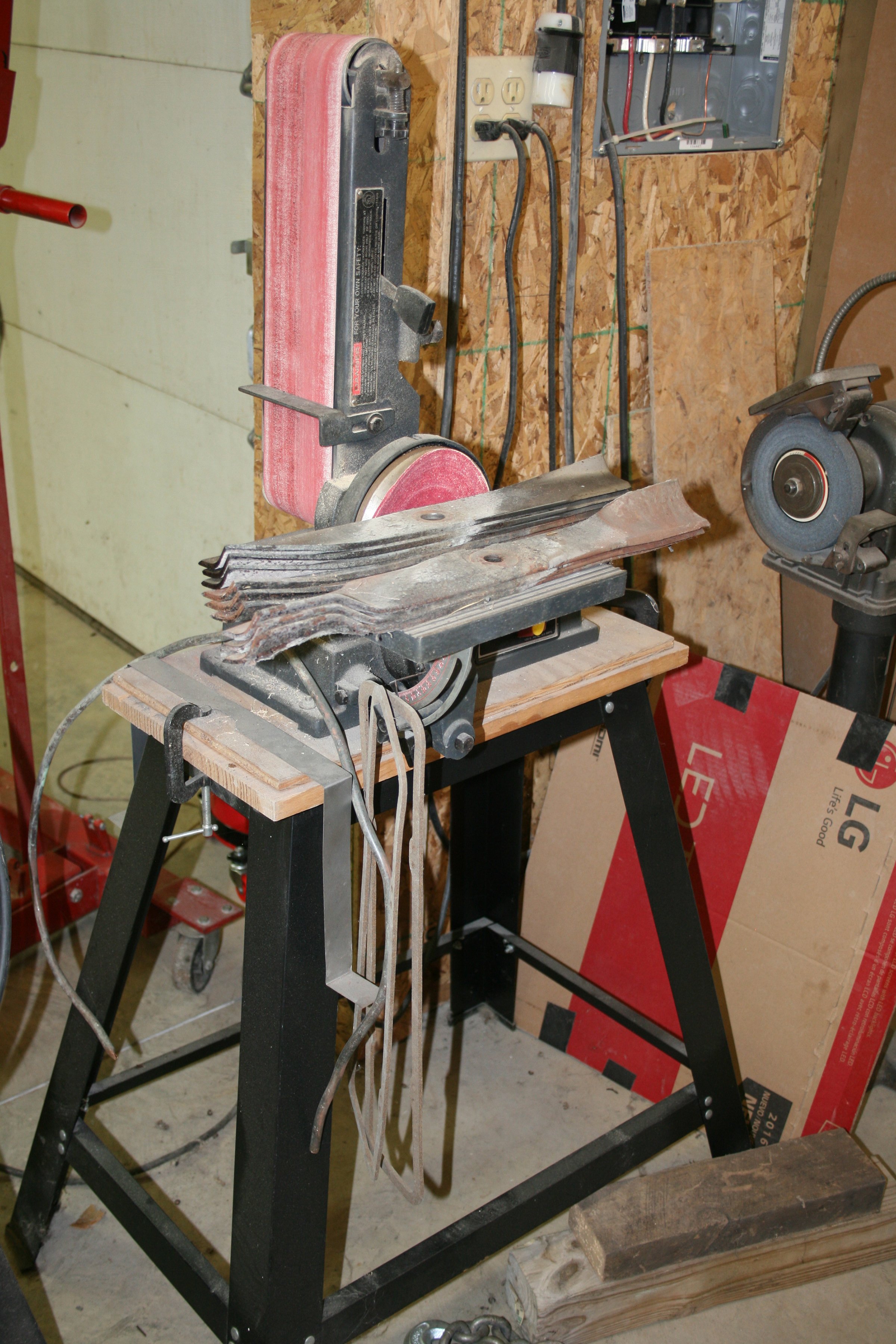 Property photo 22 - FARM EQUIPMENT & PERSONAL PROPERTY AUCTION IN WHITLEY COUNTY, INDIANA