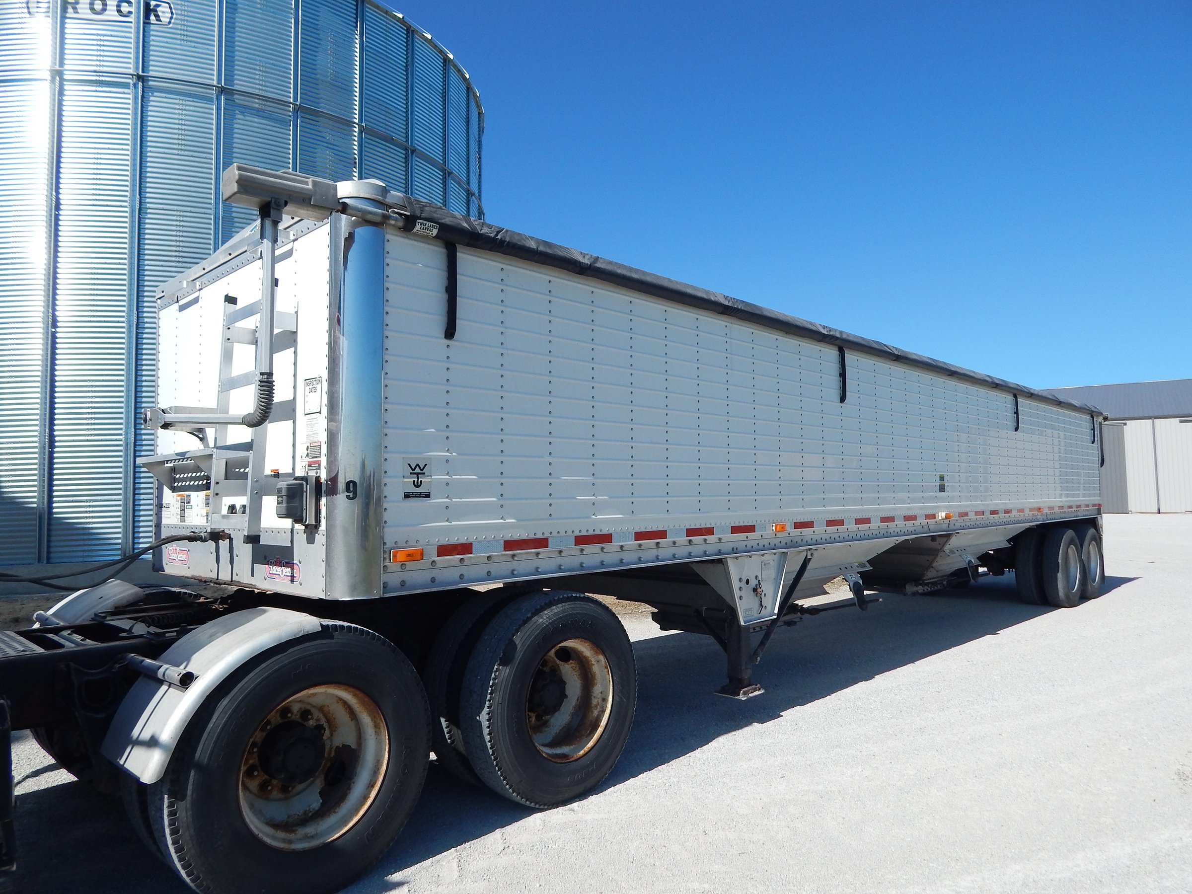 Property photo 20 - FARM EQUIPMENT AUCTION IN PULASKI COUNTY, INDIANA