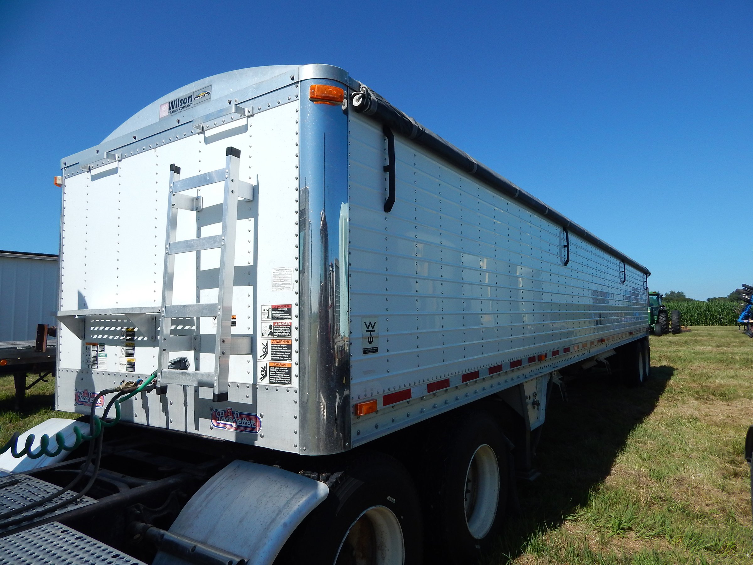 Property photo 26 - FARM EQUIPMENT AUCTION IN PULASKI COUNTY, INDIANA