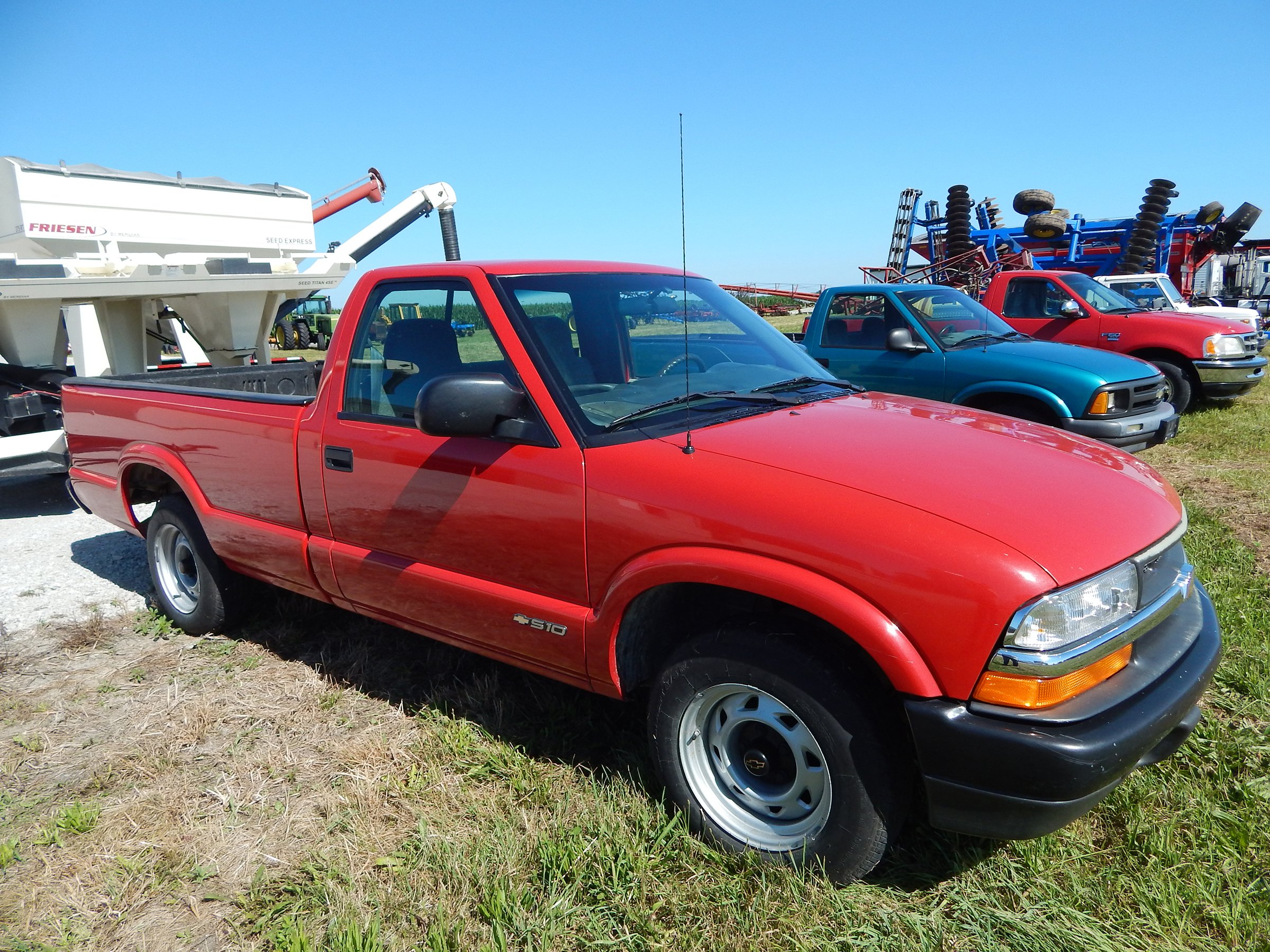 Property photo 16 - FARM EQUIPMENT AUCTION IN PULASKI COUNTY, INDIANA
