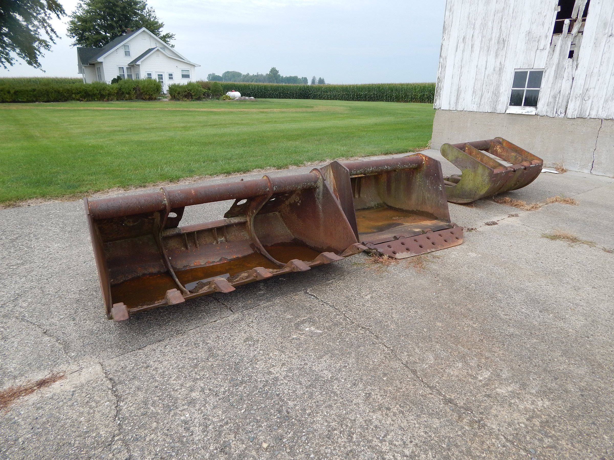 Property photo 40 - FARM EQUIPMENT AUCTION IN CASS COUNTY, INDIANA