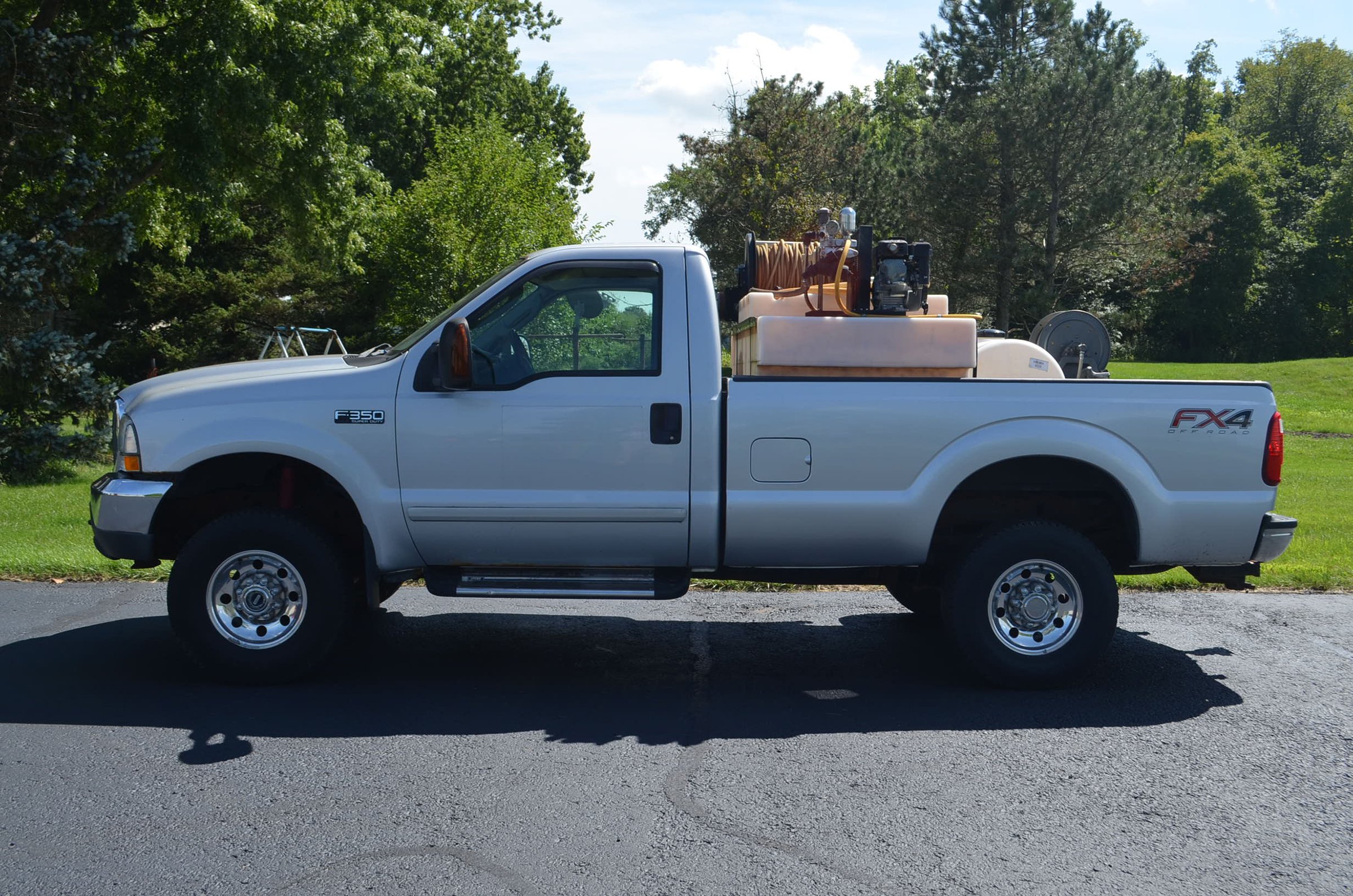 Property photo 1 - ESTATE AUCTION IN WHITLEY COUNTY, INDIANA