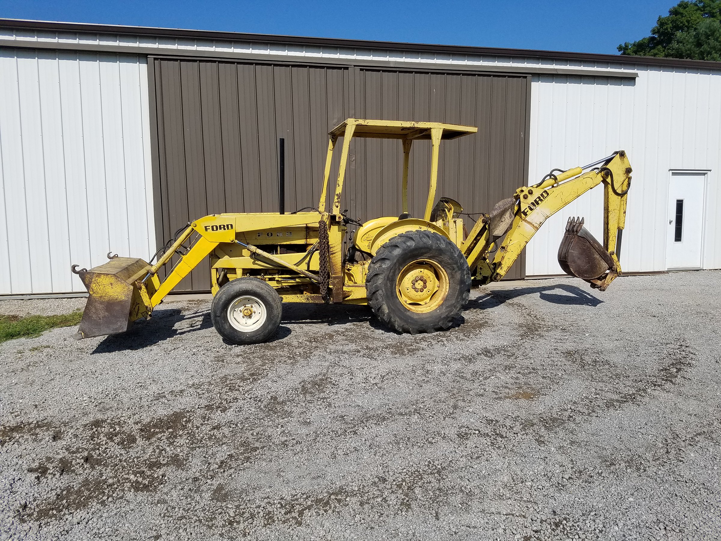 Property photo 12 - FARM EQUIPMENT AUCTION IN NOBLE COUNTY, INDIANA