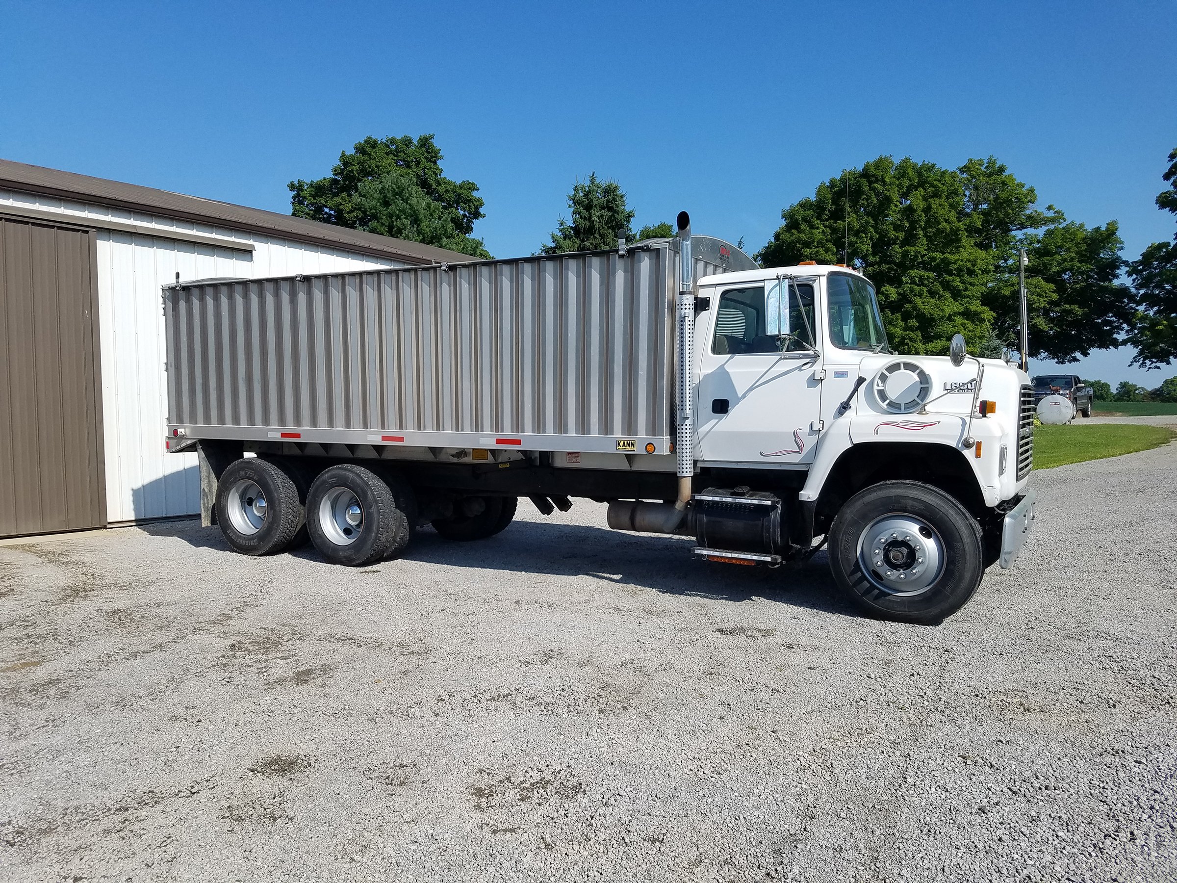 Property photo 18 - FARM EQUIPMENT AUCTION IN NOBLE COUNTY, INDIANA