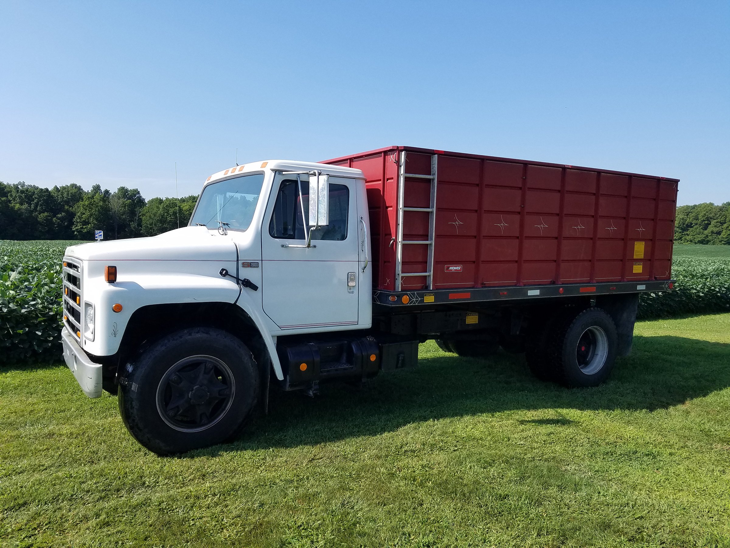 Property photo 22 - FARM EQUIPMENT AUCTION IN NOBLE COUNTY, INDIANA