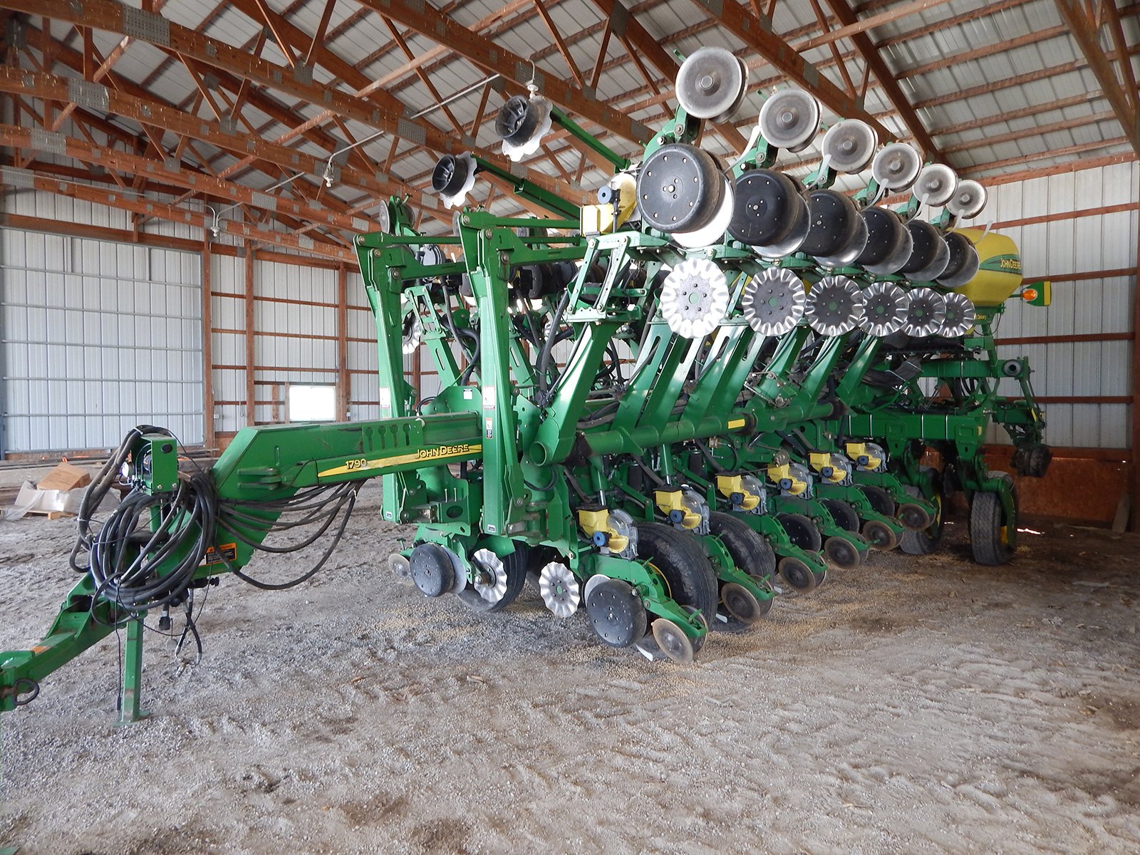Property photo 19 - ABSOLUTE FARM EQUIPMENT AUCTION IN LAPORTE COUNTY, INDIANA