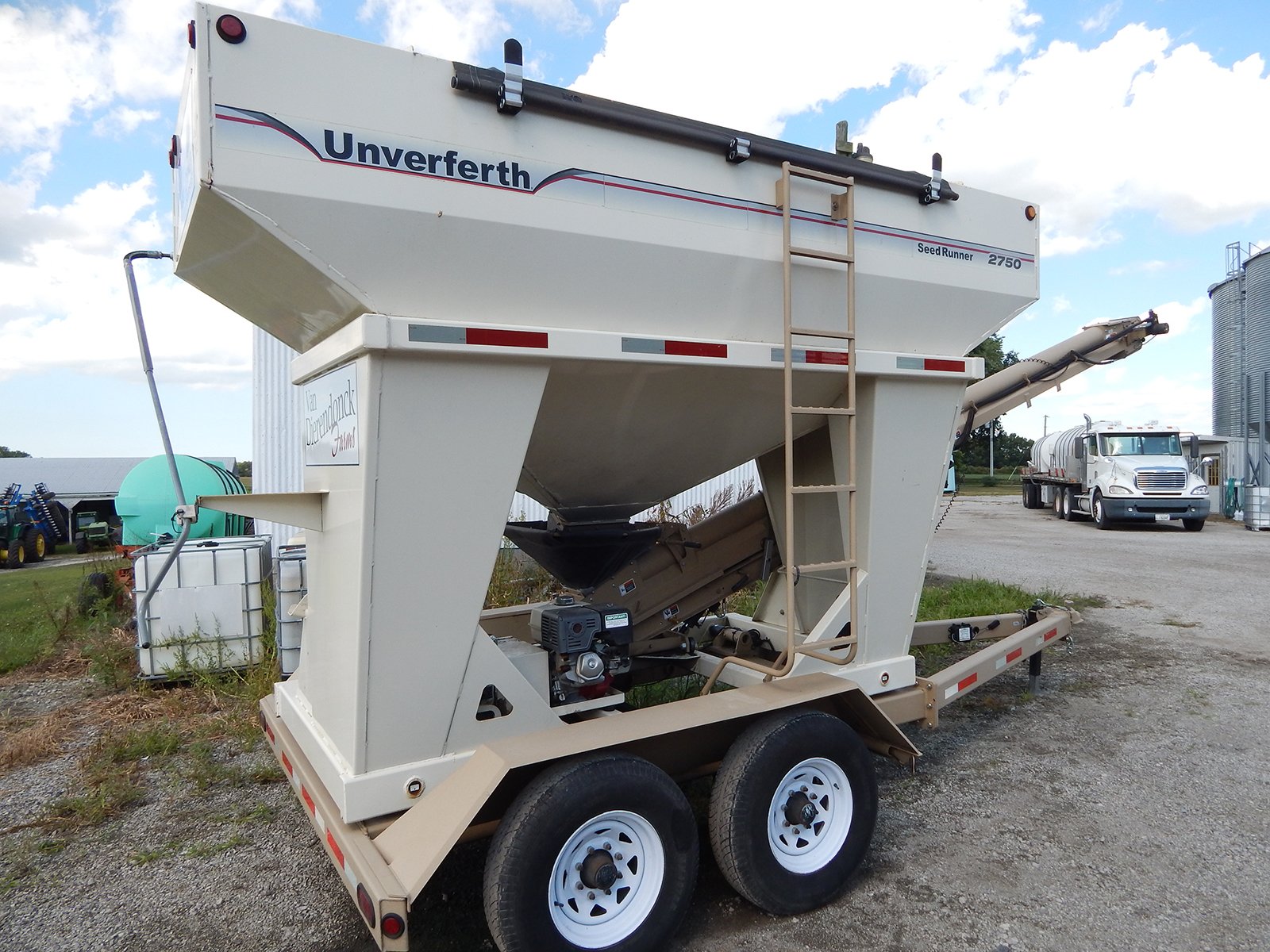 Property photo 12 - ABSOLUTE FARM EQUIPMENT AUCTION IN LAPORTE COUNTY, INDIANA