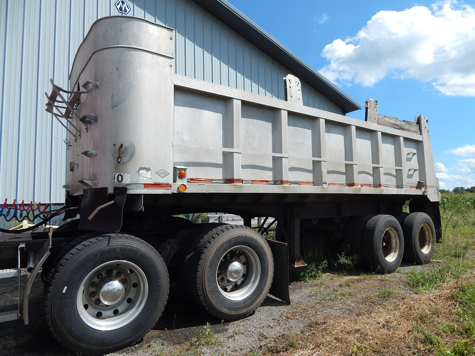 Property photo 5 - ABSOLUTE FARM EQUIPMENT AUCTION IN LAPORTE COUNTY, INDIANA