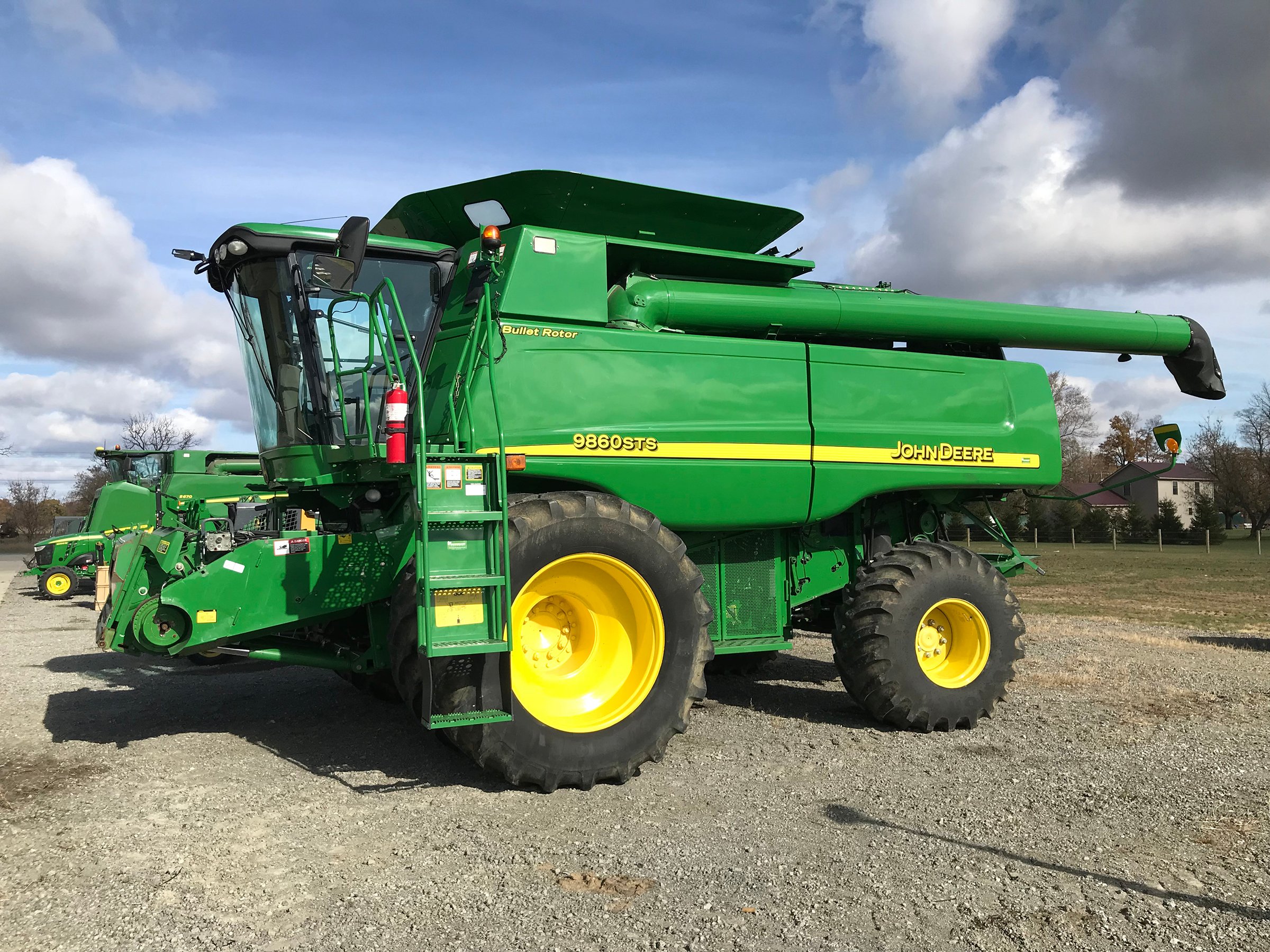 Property photo 1 - PLATO FARM EQUIPMENT CONSIGNMENT AUCTION IN ST. JOSEPH COUNTY, MICHIGAN