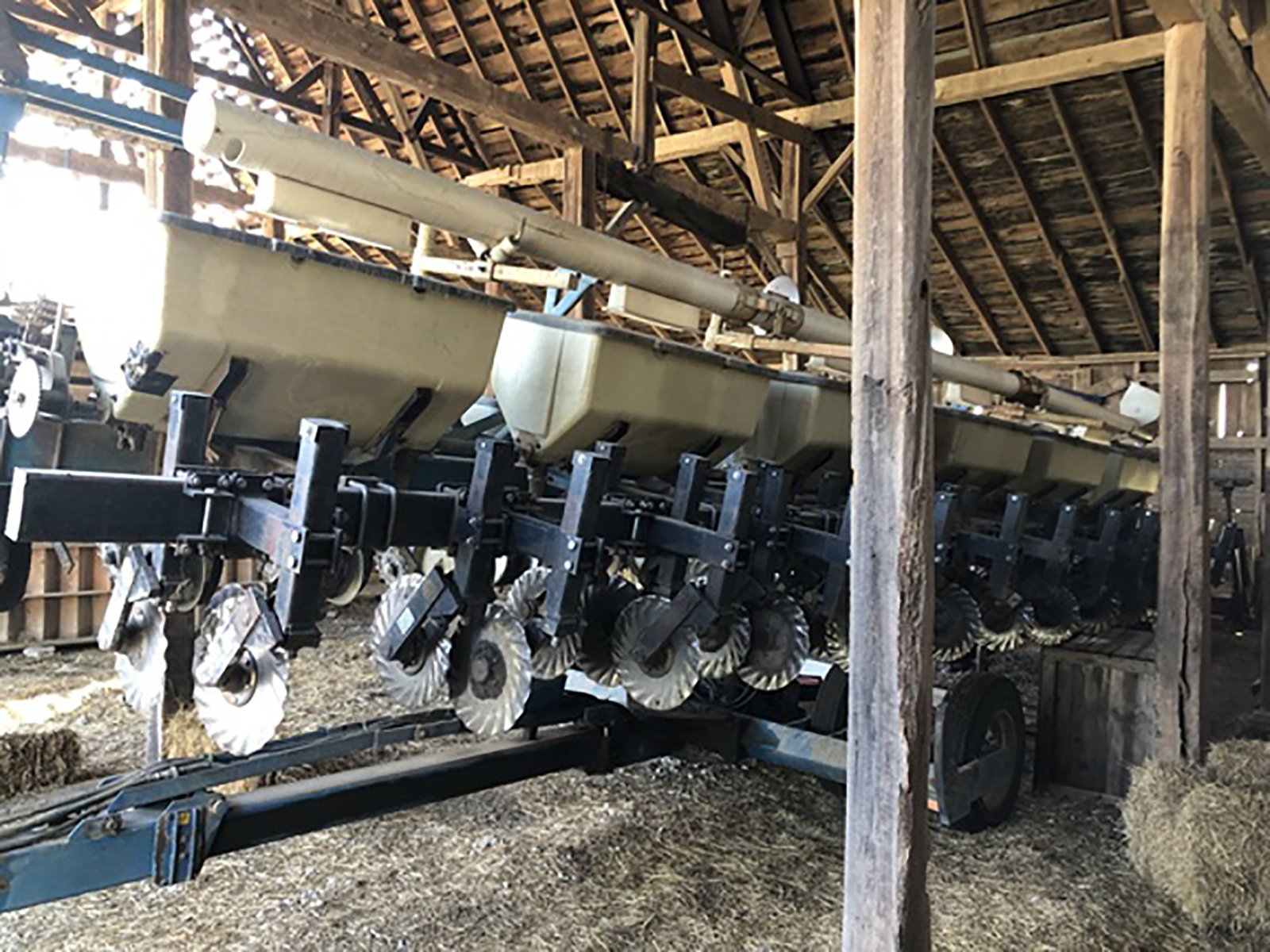 Property photo 42 - PLATO FARM EQUIPMENT CONSIGNMENT AUCTION IN ST. JOSEPH COUNTY, MICHIGAN