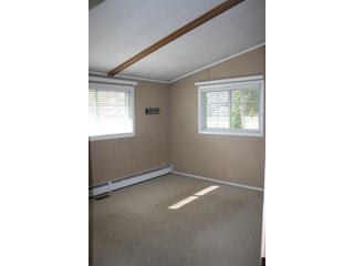 Property photo 11 - 3 BEDROOM SINGLE STORY RANCH HOME