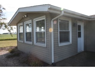 Property photo 4 - 3 BEDROOM SINGLE STORY RANCH HOME