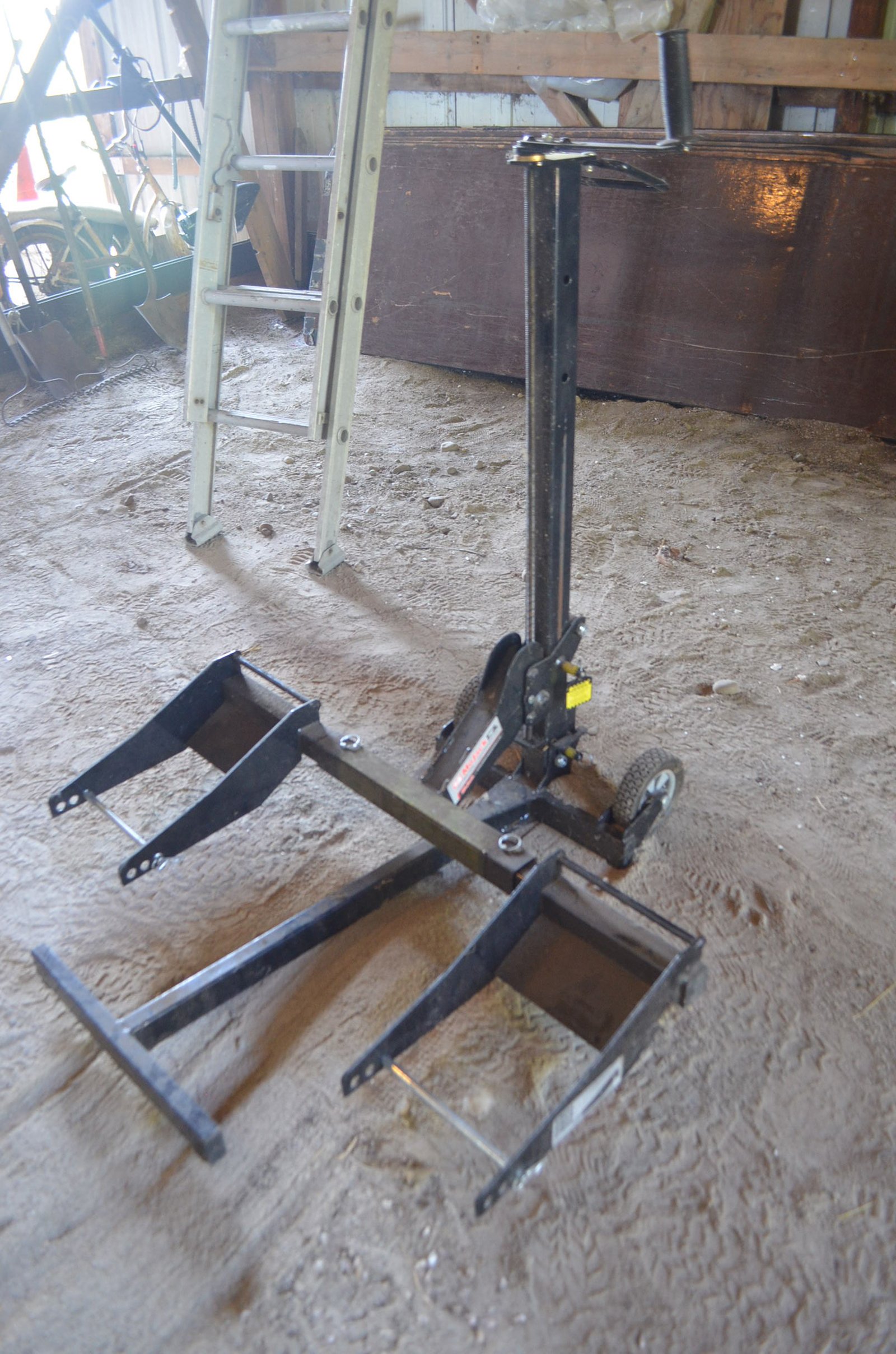 Property photo 163 - PERSONAL PROPERTY AUCTION IN NOBLE COUNTY, INDIANA