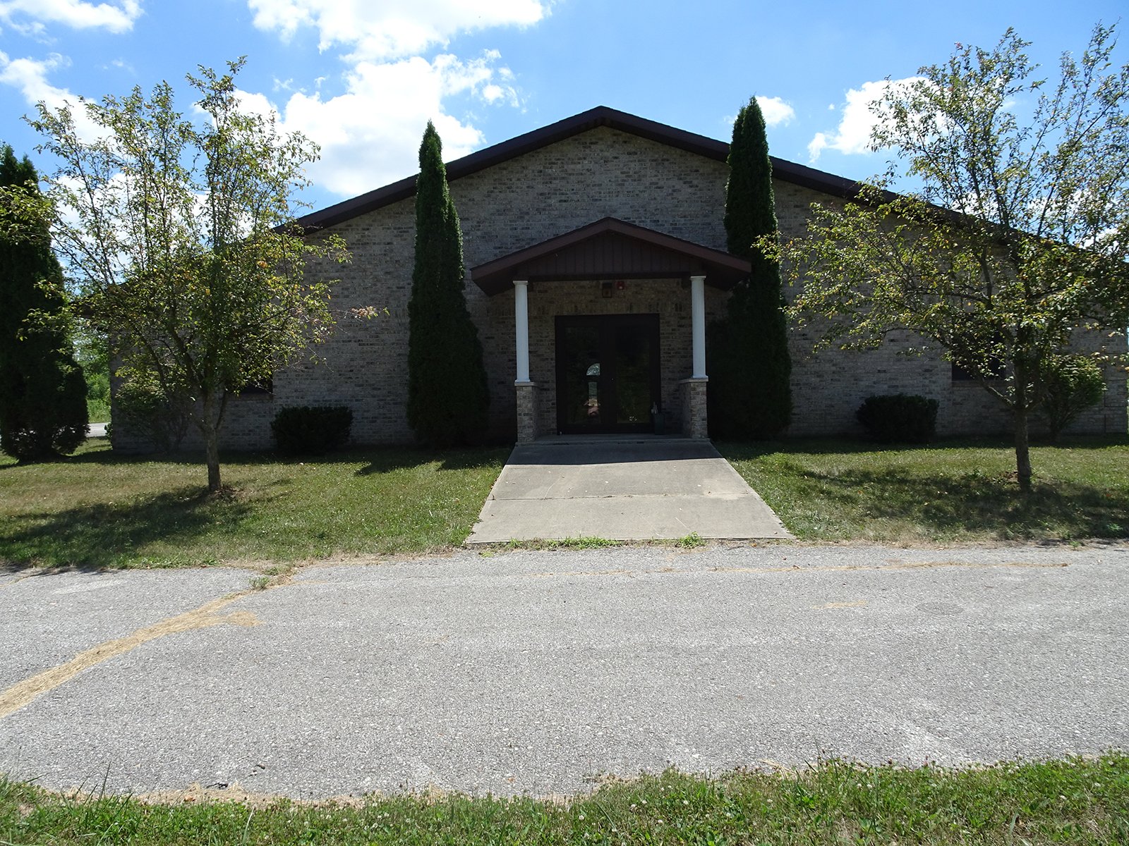 Property photo 1 - SEALED BID AUCTION - 10,000 SQ. FT. BUILDING ON 3.85+/- ACRES IN GRANT COUNTY, INDIANA