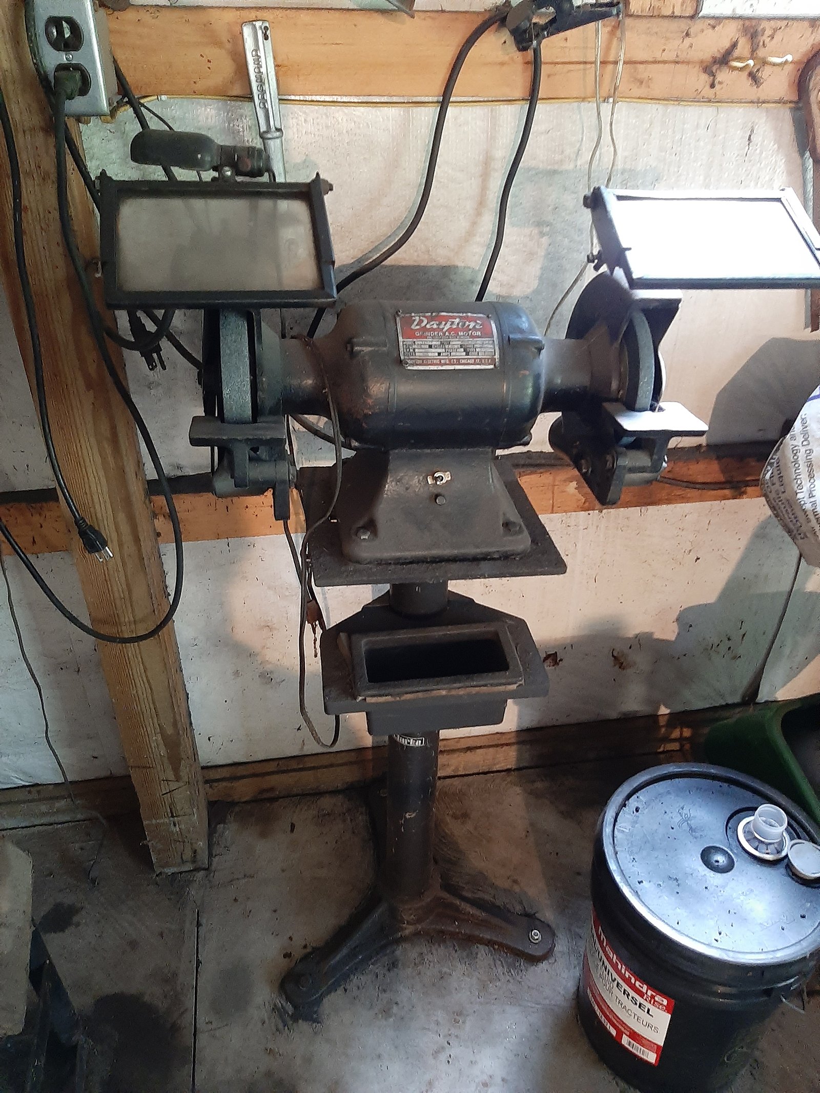 Property photo 32 - TIMED ONLINE ONLY PERSONAL PROPERTY AUCTION