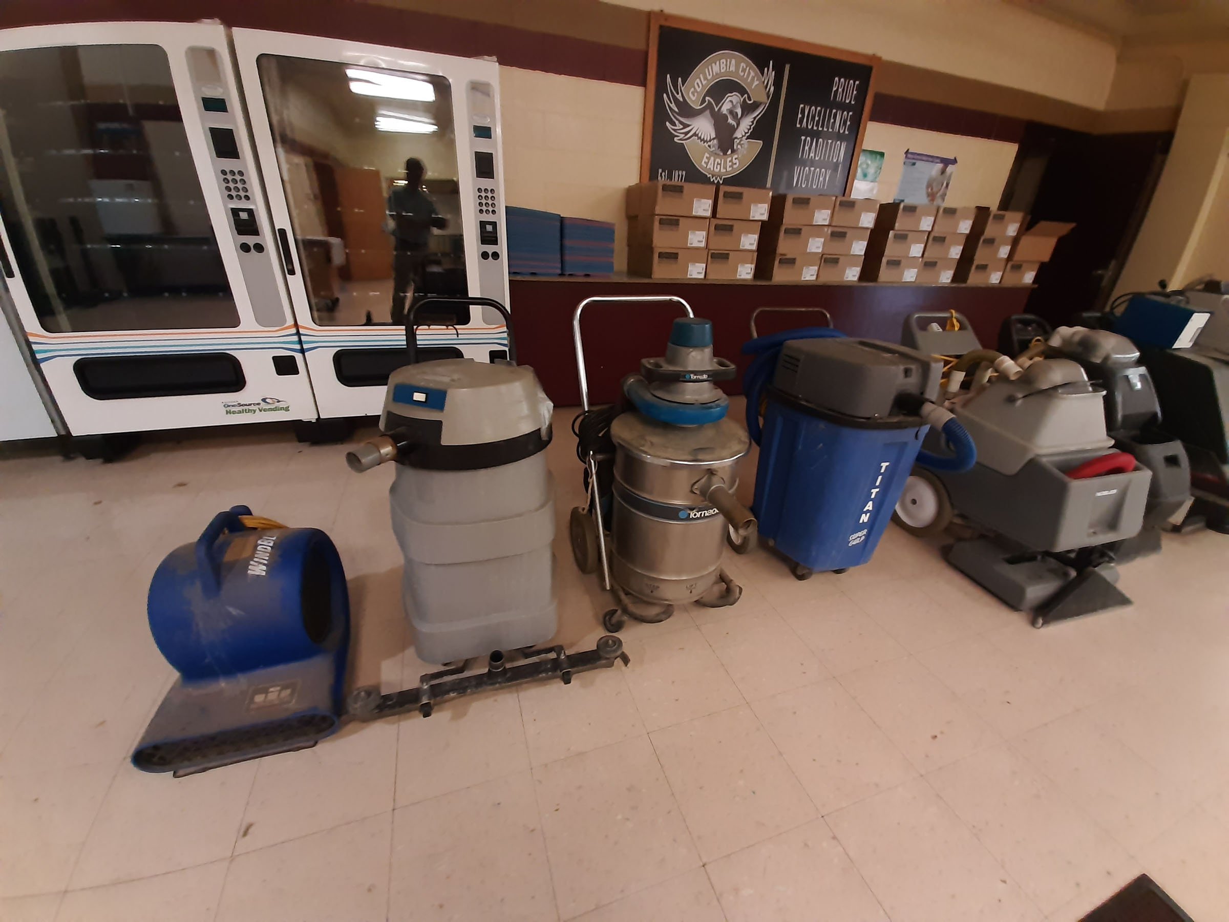 Property photo 21 - TIMED/ONLINE ONLY PORTION - CCHS PERSONAL PROPERTY AUCTION IN WHITLEY COUNTY, INDIANA