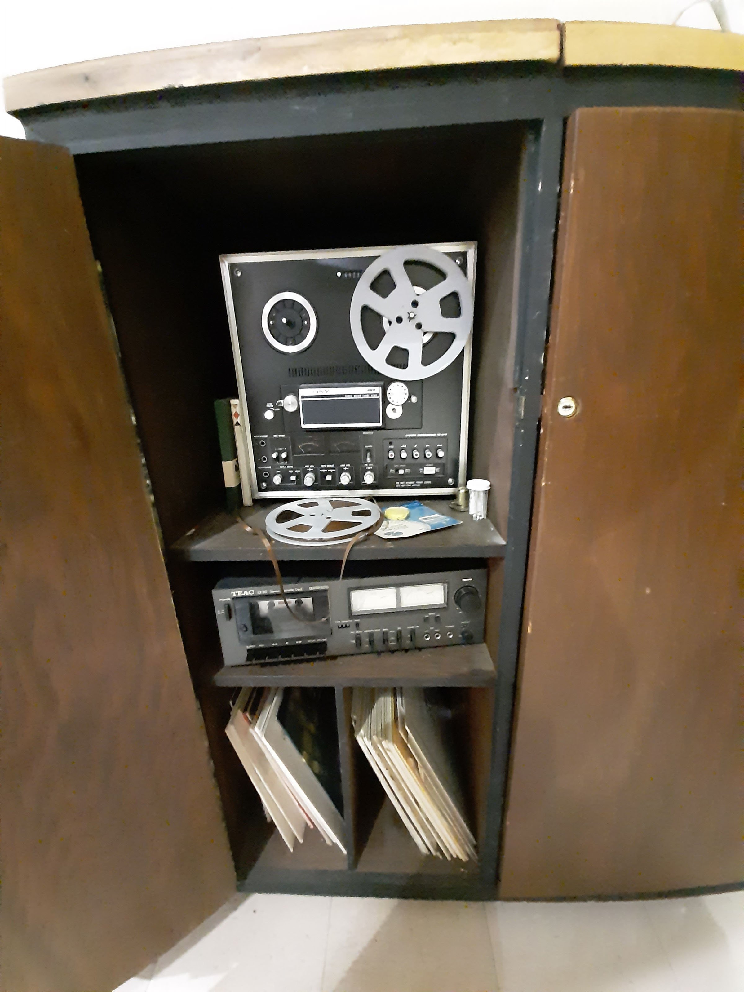 Property photo 33 - TIMED/ONLINE ONLY PORTION - CCHS PERSONAL PROPERTY AUCTION IN WHITLEY COUNTY, INDIANA