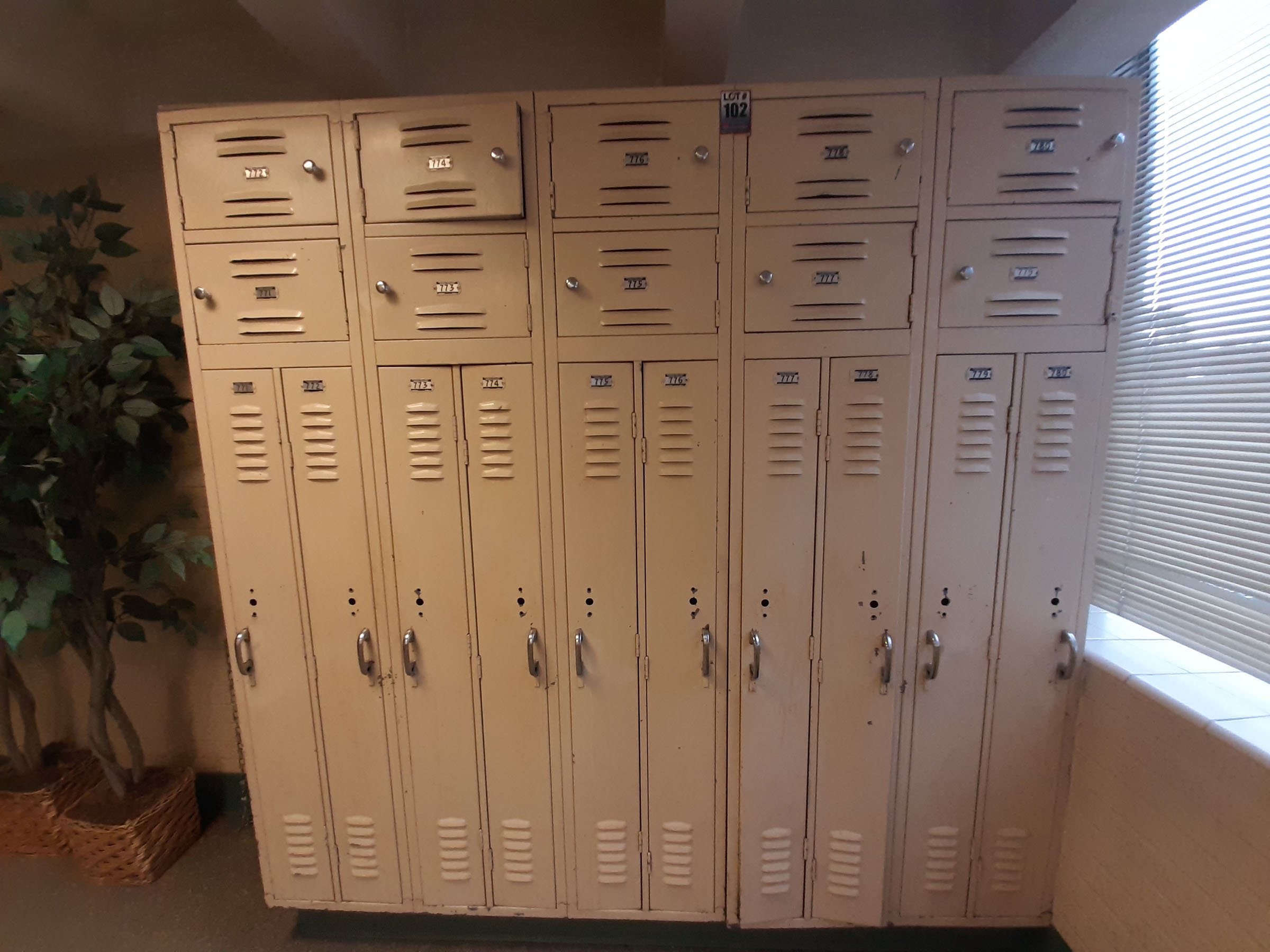 Property photo 31 - TIMED/ONLINE ONLY PORTION - CCHS PERSONAL PROPERTY AUCTION IN WHITLEY COUNTY, INDIANA
