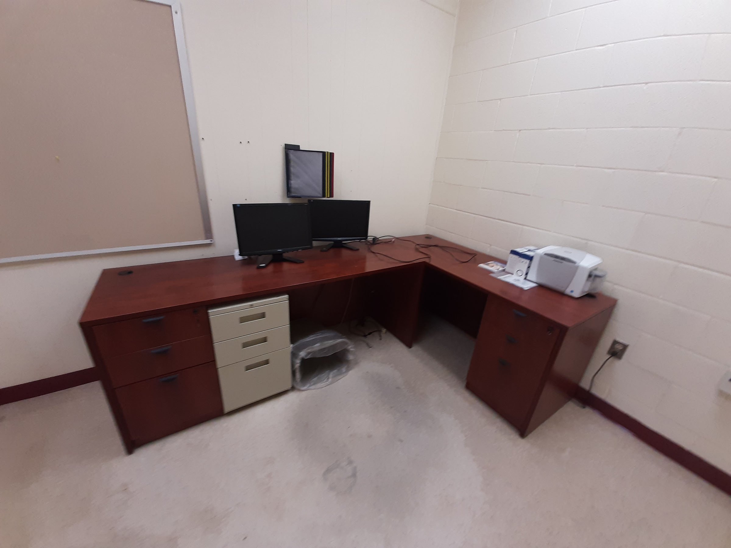 Property photo 38 - TIMED/ONLINE ONLY PORTION - CCHS PERSONAL PROPERTY AUCTION IN WHITLEY COUNTY, INDIANA