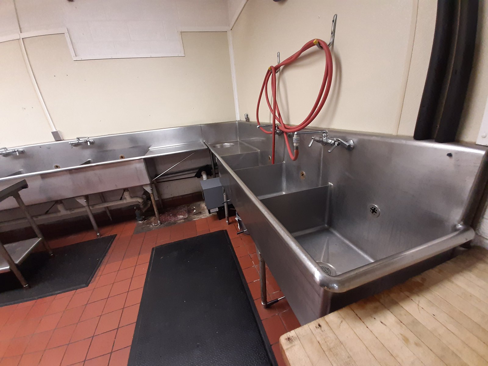 Property photo 10 - LIVE/ONLINE - CCHS PERSONAL PROPERTY AUCTION IN WHITLEY COUNTY, INDIANA
