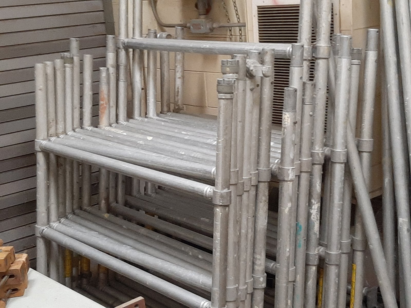 Property photo 102 - LIVE/ONLINE - CCHS PERSONAL PROPERTY AUCTION IN WHITLEY COUNTY, INDIANA