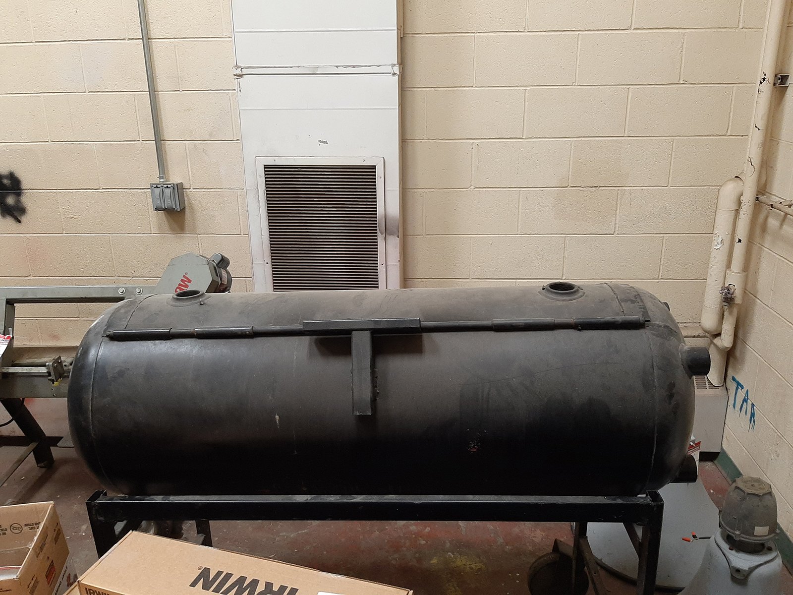 Property photo 105 - LIVE/ONLINE - CCHS PERSONAL PROPERTY AUCTION IN WHITLEY COUNTY, INDIANA