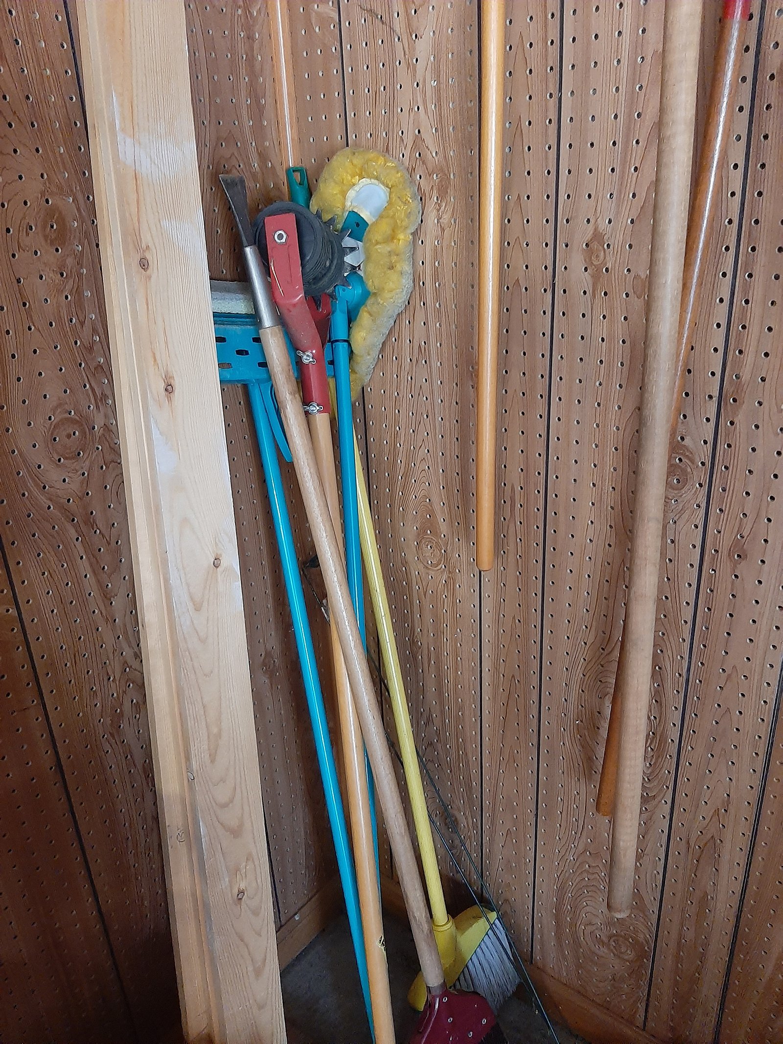 Property photo 101 - ONLINE ONLY PERSONAL PROPERTY AUCTION
