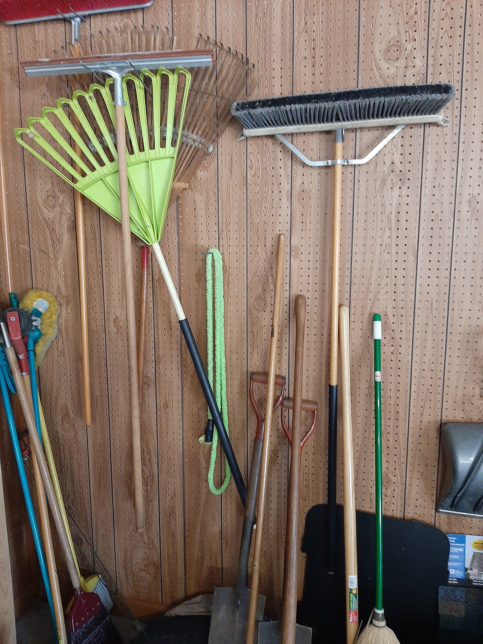 Property photo 102 - ONLINE ONLY PERSONAL PROPERTY AUCTION