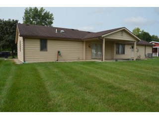 Home in Allen County, Indiana - REAL ESTATE AUCTION - 2 BEDROOM HOME IN ALLEN COUNTY, INDIANA