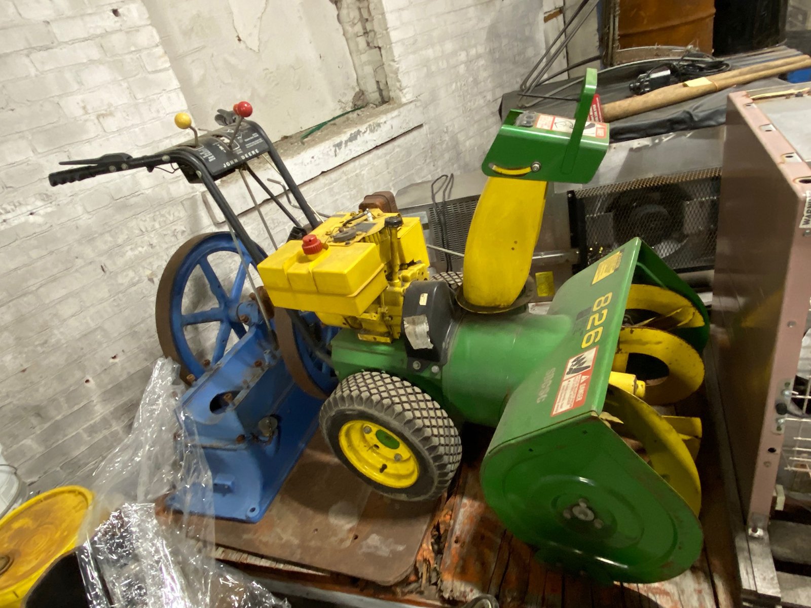 Property photo 61 - TIMED ONLINE ONLY AUCTION - PERSONAL PROPERTY AUCTION IN ELKHART COUNTY, INDIANA
