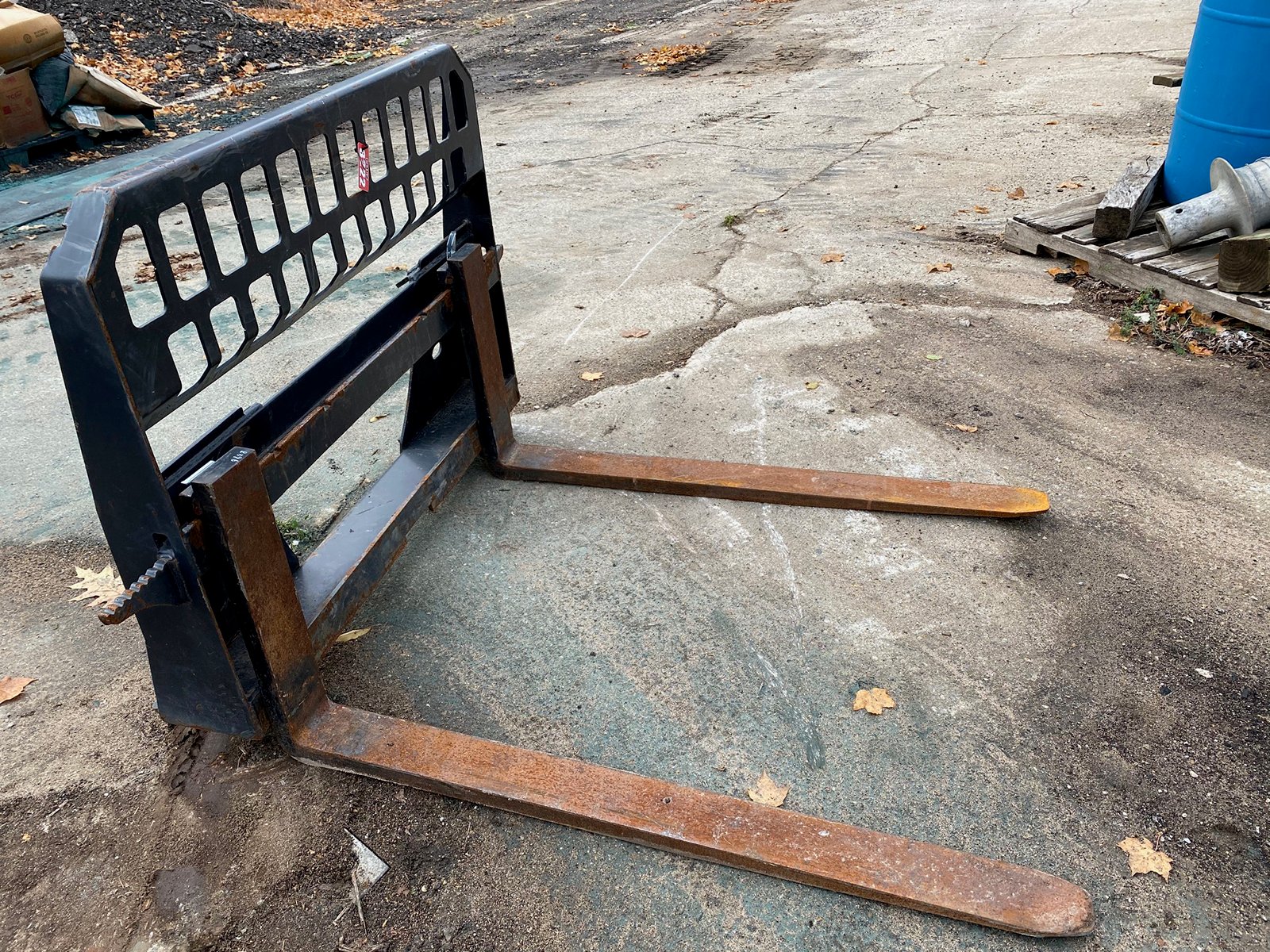 Property photo 34 - TIMED ONLINE MISCELLANEOUS FARM EQUIPMENT - TOY AND SIGN AUCTION