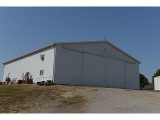 Barn in White & Hamilton Counties, Illinois - ILLINOIS REAL ESTATE AUCTION - 1,720+/- ACRES OFFERED IN 38 TRACTS IN WHITE & HAMILTON COUNTIES, ILLINOIS