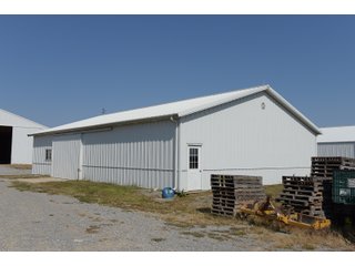 Barn in White & Hamilton Counties, Illinois - ILLINOIS REAL ESTATE AUCTION - 1,720+/- ACRES OFFERED IN 38 TRACTS IN WHITE & HAMILTON COUNTIES, ILLINOIS