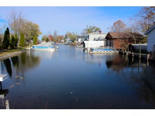 Home in Kosciusko County, Indiana - ONLINE ONLY - REAL ESTATE AUCTION - 2 TRACTS IN KOSCIUSKO COUNTY, INDIANA