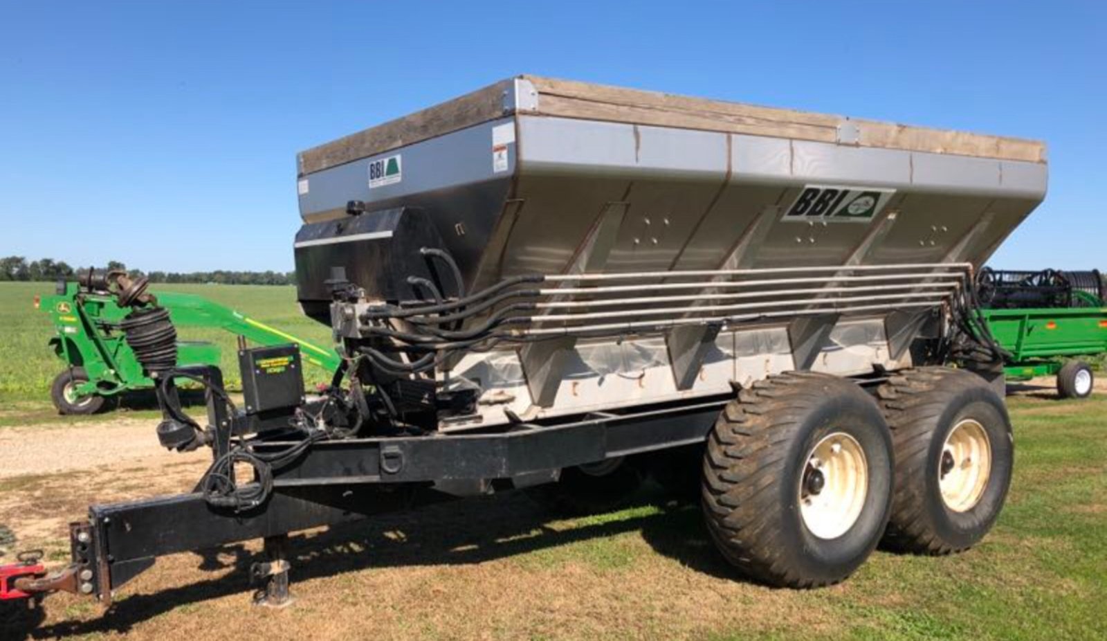 Property photo 34 - FARM EQUIPMENT AUCTION IN ST. JOSEPH COUNTY, MICHIGAN