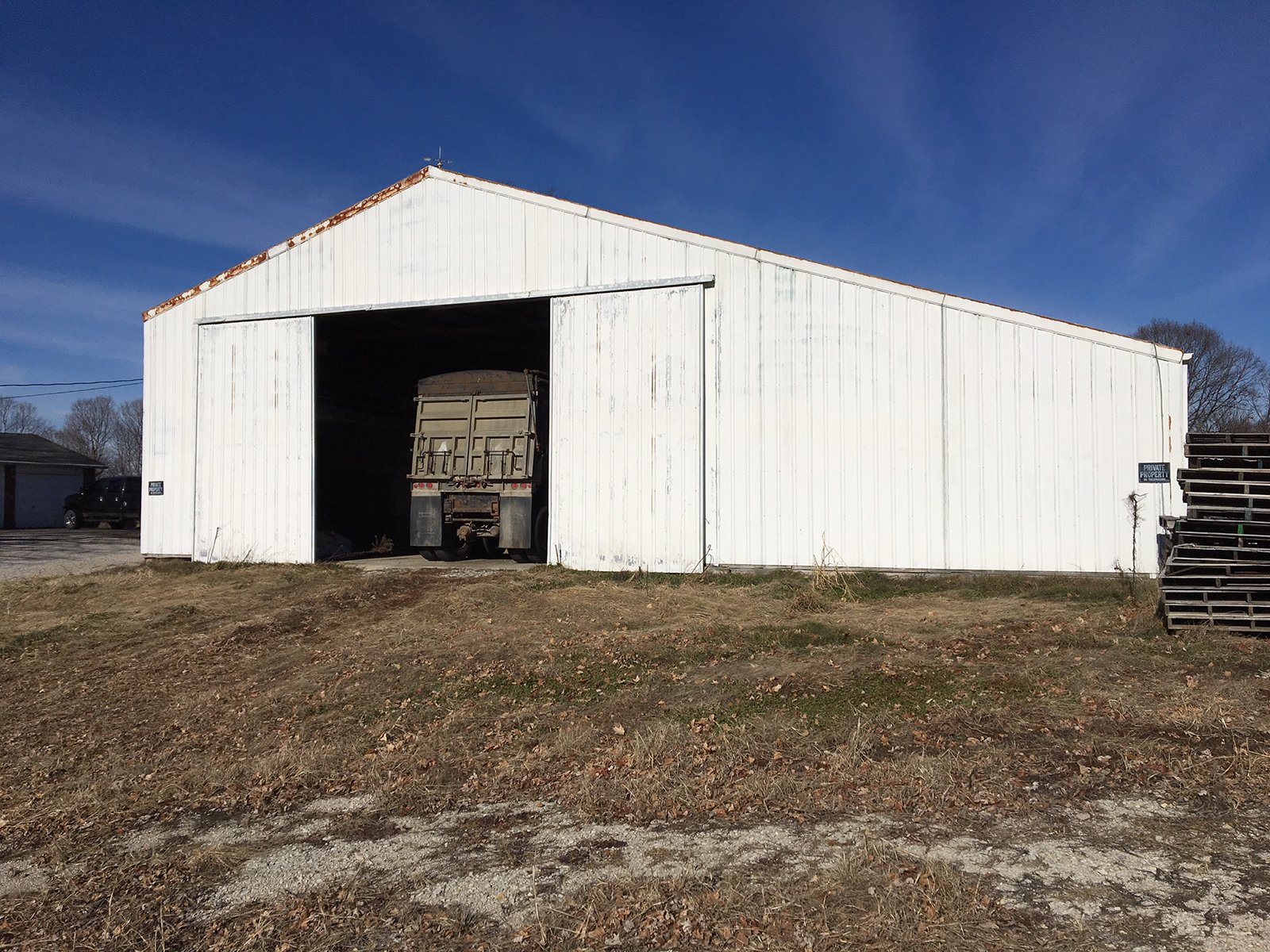 Tract 7 - Barn in Gibson & Pike Counties, Indiana - AUCTION IS CANCELED!!
ABSOLUTE LAND AUCTION WITHOUT RESERVE - 204+/- ACRES OFFERED IN 7 TRACTS IN GIBSON & PIKE COUNTIES, INDIANA