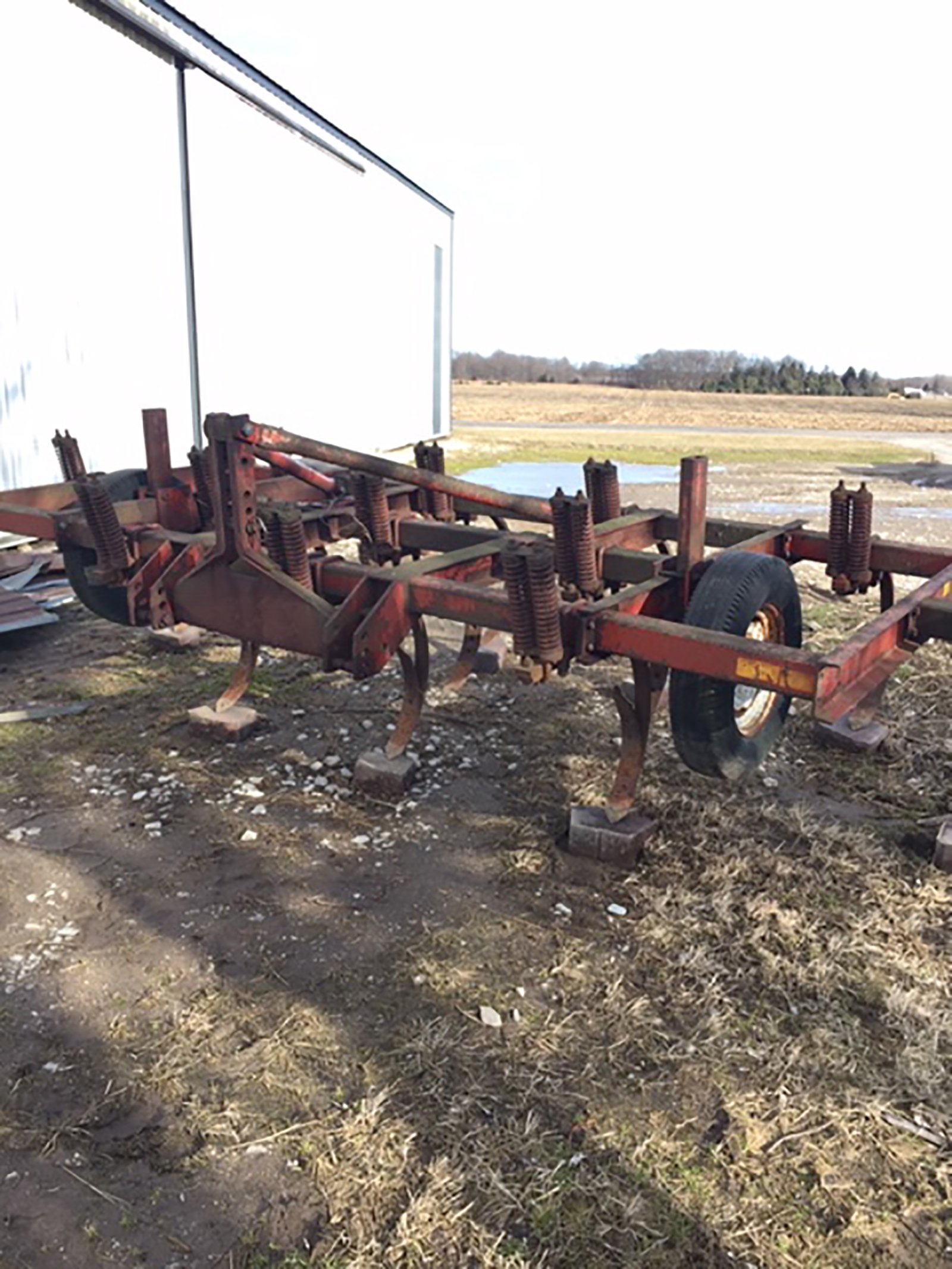 Property photo 77 - AREA FARMERS & CONTRACTORS EQUIPMENT AUCTION IN WHITLEY COUNTY, INDIANA