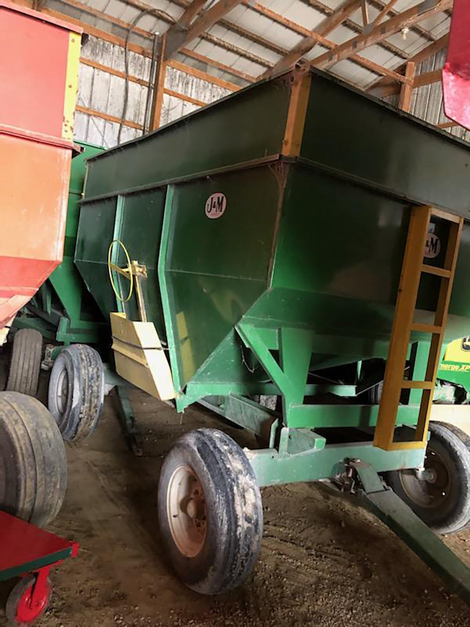 Property photo 154 - AREA FARMERS & CONTRACTORS EQUIPMENT AUCTION IN WHITLEY COUNTY, INDIANA