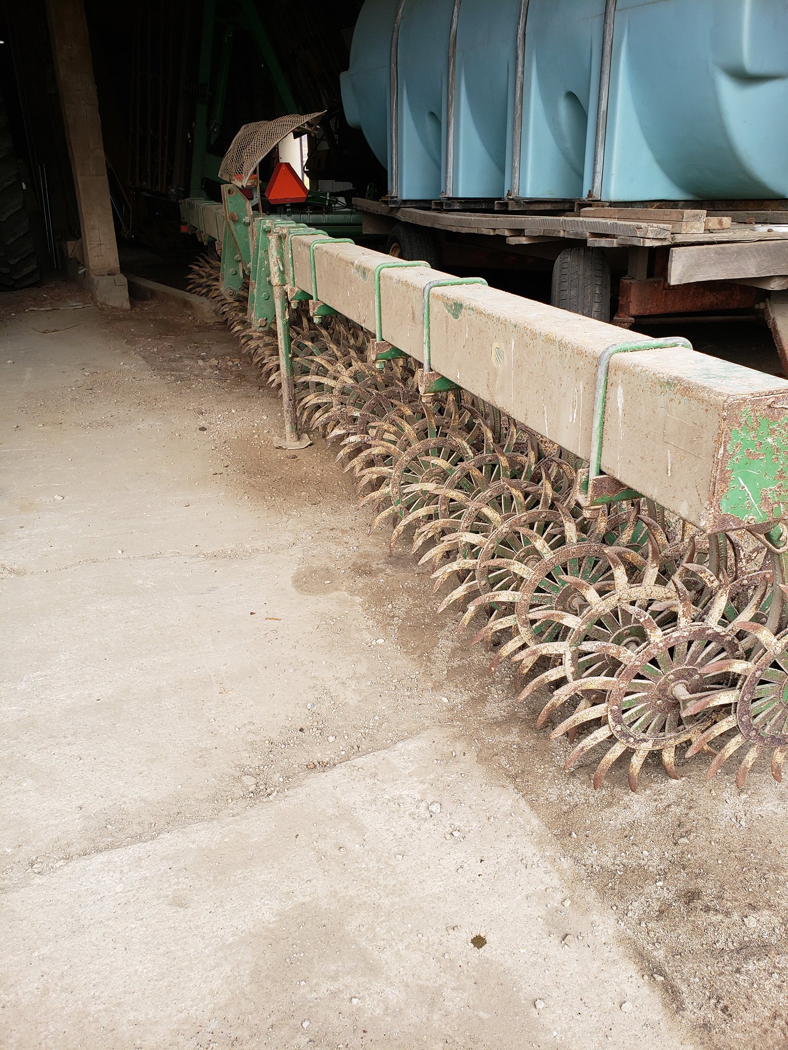 Property photo 97 - AREA FARMERS & CONTRACTORS EQUIPMENT AUCTION IN WHITLEY COUNTY, INDIANA