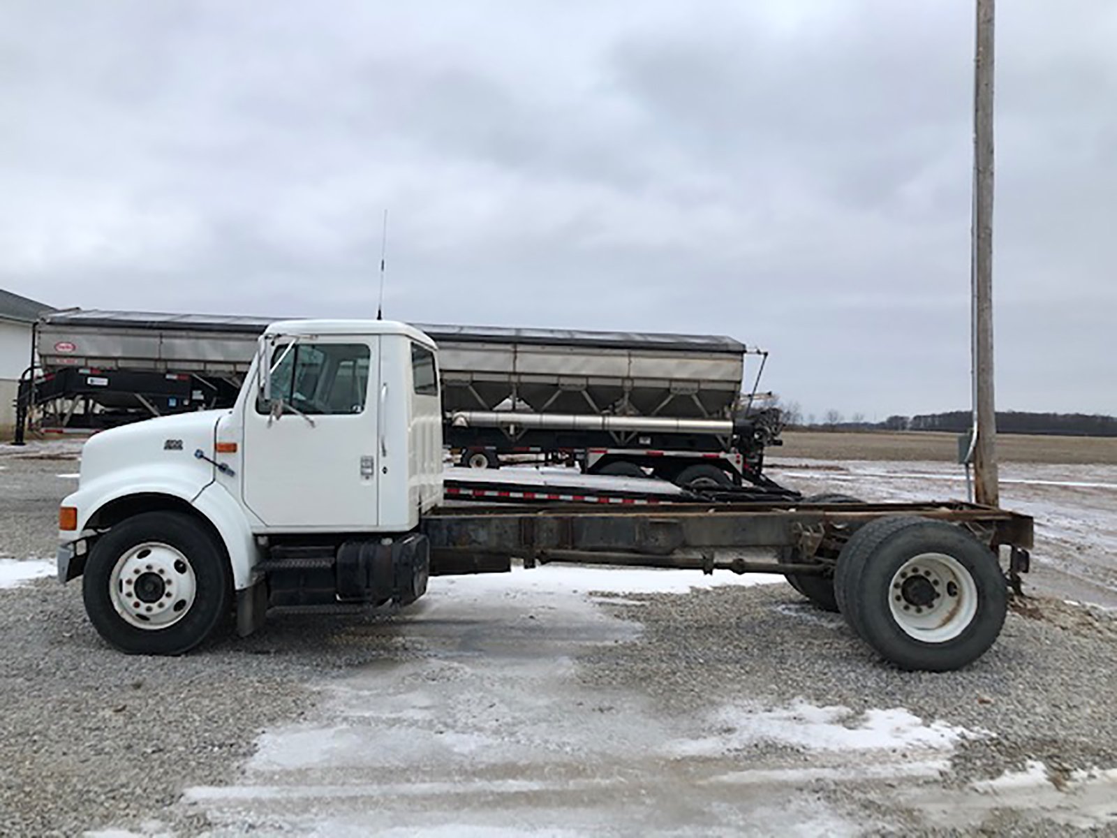 Property photo 240 - AREA FARMERS & CONTRACTORS EQUIPMENT AUCTION IN WHITLEY COUNTY, INDIANA