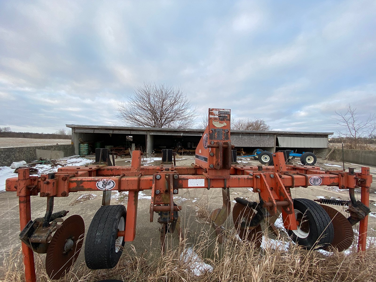 Property photo 66 - AREA FARMERS & CONTRACTORS EQUIPMENT AUCTION IN WHITLEY COUNTY, INDIANA