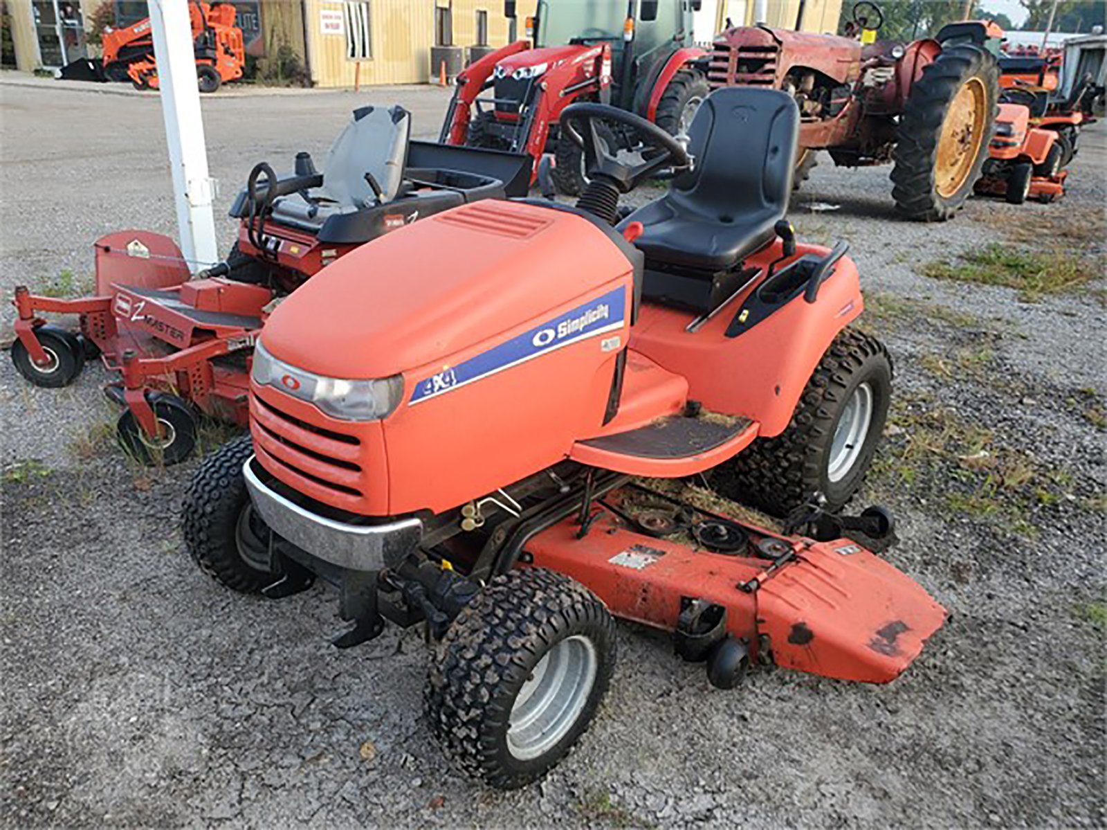 Property photo 342 - AREA FARMERS & CONTRACTORS EQUIPMENT AUCTION IN WHITLEY COUNTY, INDIANA