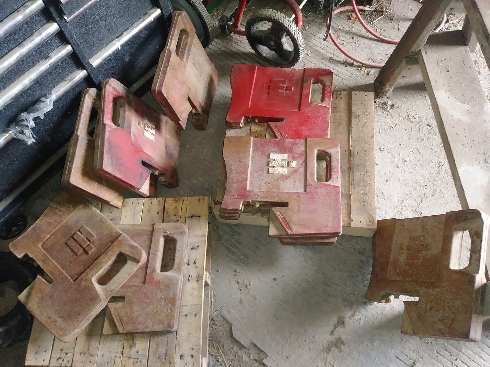 Property photo 384 - AREA FARMERS & CONTRACTORS EQUIPMENT AUCTION IN WHITLEY COUNTY, INDIANA
