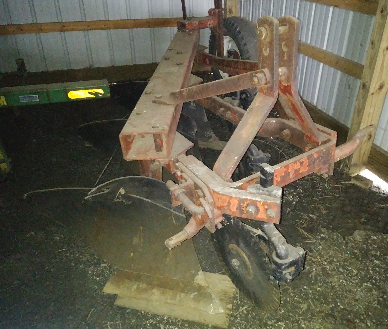 Property photo 376 - AREA FARMERS & CONTRACTORS EQUIPMENT AUCTION IN WHITLEY COUNTY, INDIANA