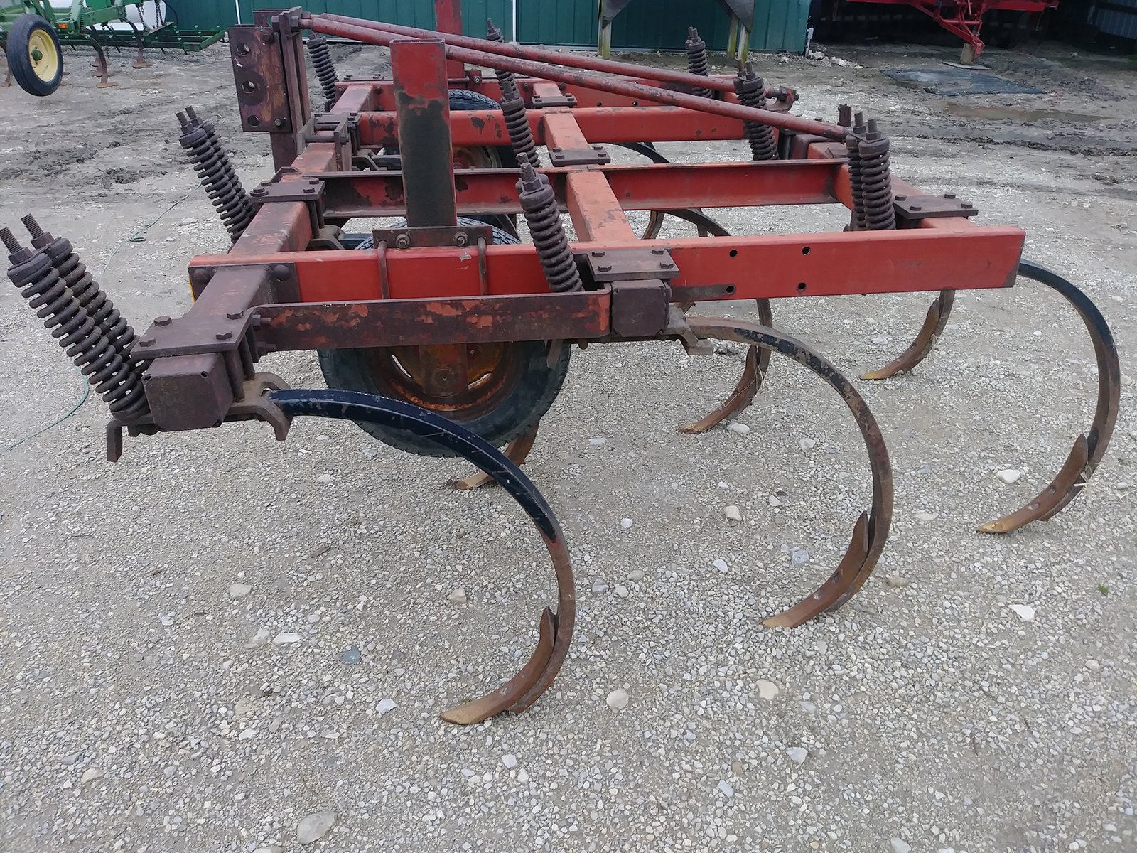 Property photo 372 - AREA FARMERS & CONTRACTORS EQUIPMENT AUCTION IN WHITLEY COUNTY, INDIANA