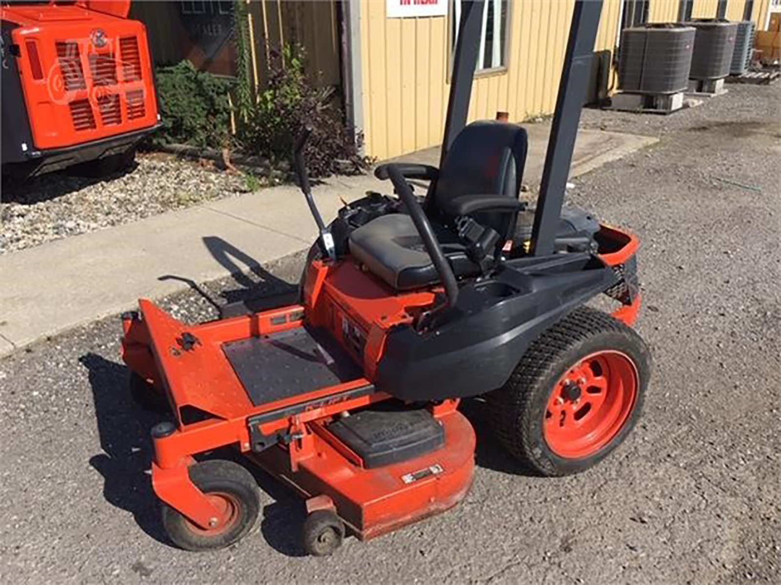 Property photo 329 - AREA FARMERS & CONTRACTORS EQUIPMENT AUCTION IN WHITLEY COUNTY, INDIANA